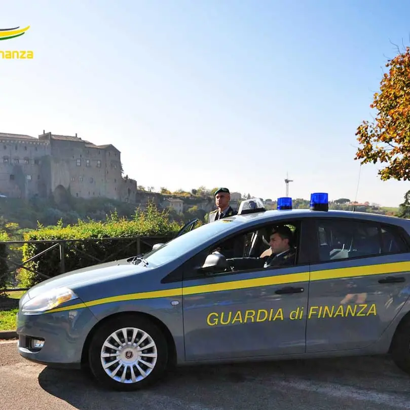 Sequestrati capi contraffatti a Capodimonte e Viterbo
