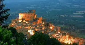 “Natale al Castello”: un mese di magia tra luci, spettacoli e tradizione