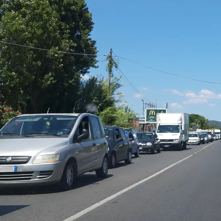 «Via il semaforo per far spazio al rondò»