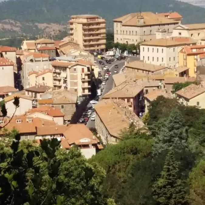 Allumiere, due avvisi di sostegno alle famiglie: buoni spesa natalizi e contributi per minori con autismo