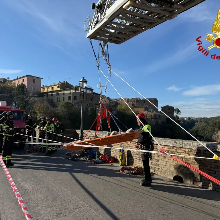 Esercitazione ad alta difficoltà per i vigili del fuoco di Viterbo