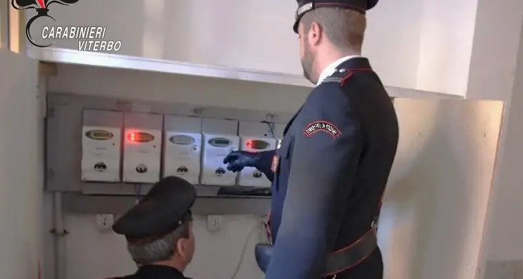 E’ agli arresti domiciliari e ruba energia elettrica, arrestato un 51enne