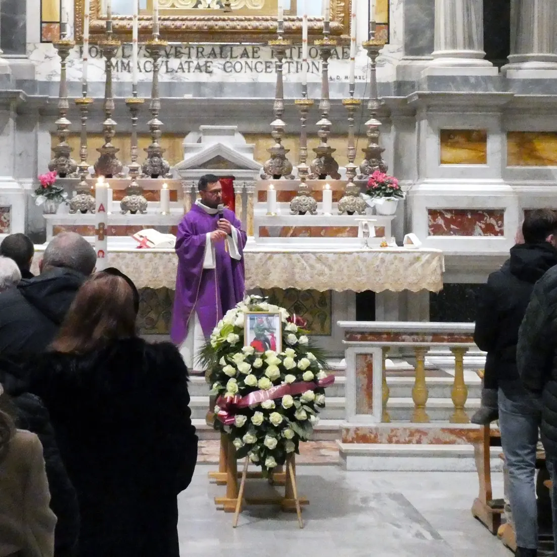 Tanta gente ha affollato il duomo di Vetralla per l’ultimo saluto a Luigi Errichiello