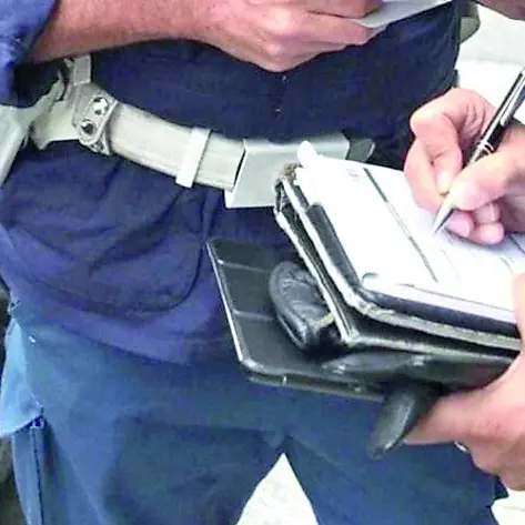 Viterbo: viene multato per sosta irregolare, querela il Comune per falso