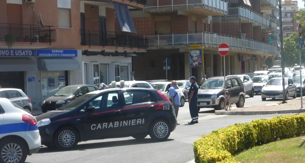 Picchiati perchè agenti immobiliari