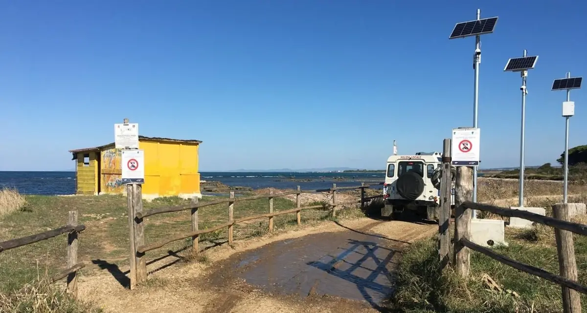 Tarquinia attiva il sistema di videosorveglianza al monumento naturale “La Frasca” per la tutela ambientale e il contrasto agli illeciti