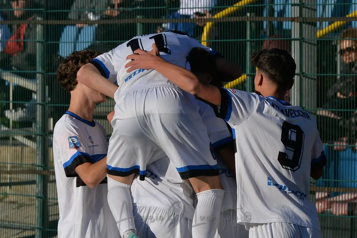 L\\'esultanza dei nerazzurri dell\\'Under 19 Elite (Foto Alessio De Luca)