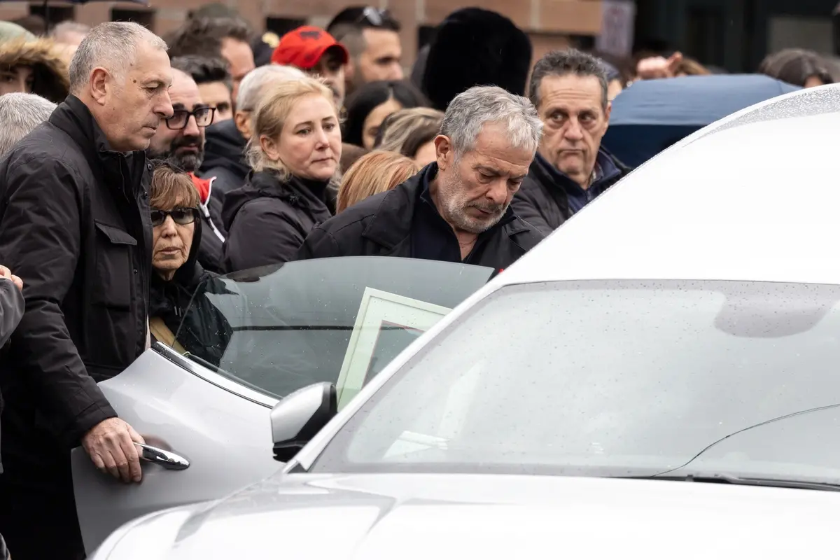 Roma: funerale federica torzullo, uscita feretro. nella foto l\\'uscitadel feretro dalla chiesas regina pacis. Roma 07 feb 2025 (Foto: Francesco Benvenuti / LaPresse) , LAPRESSE