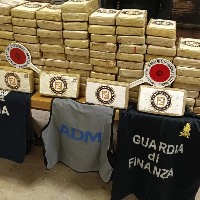 Colpo grosso a Civitavecchia: sequestrati 138 kg di cocaina purissima