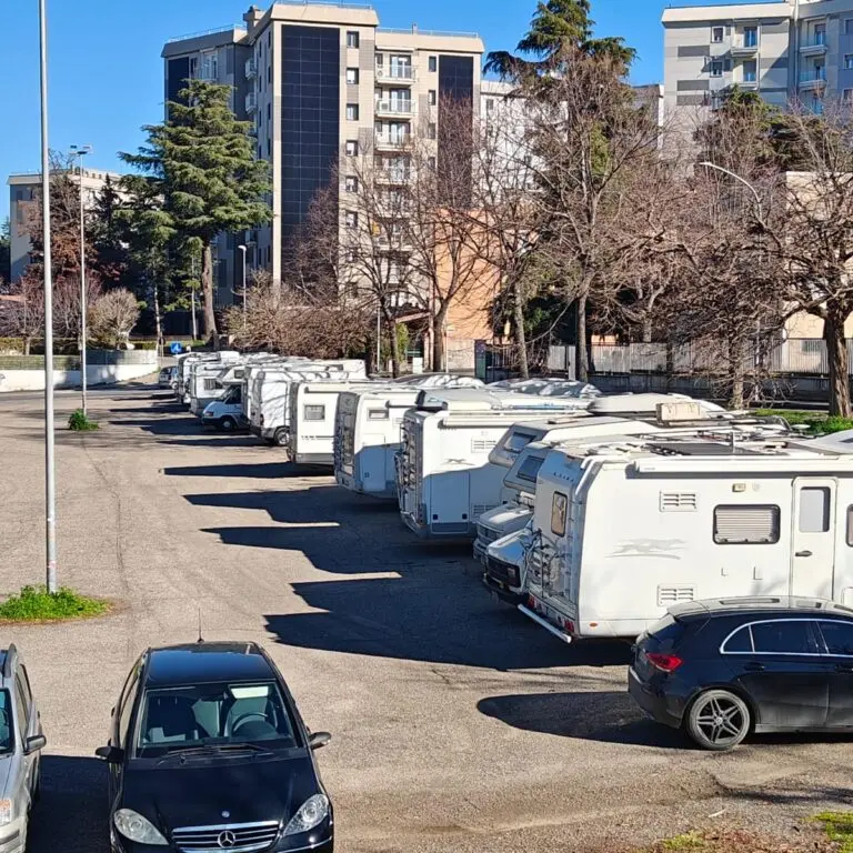 Viterbo: Piazza Atleti azzurri d’Italia, nel week-end sosta oraria limitata a 3 ore