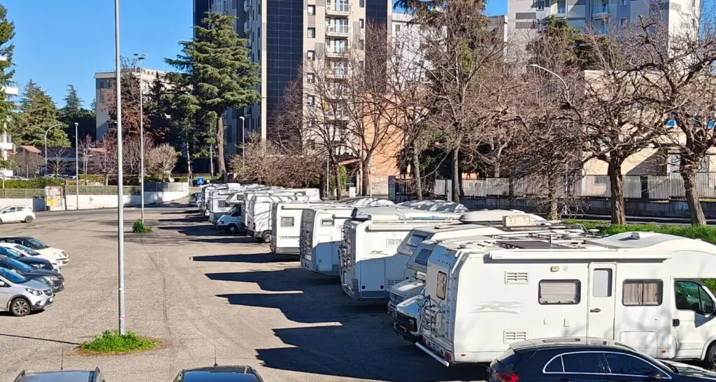 Viterbo: Piazza Atleti azzurri d’Italia, nel week-end sosta oraria limitata a 3 ore