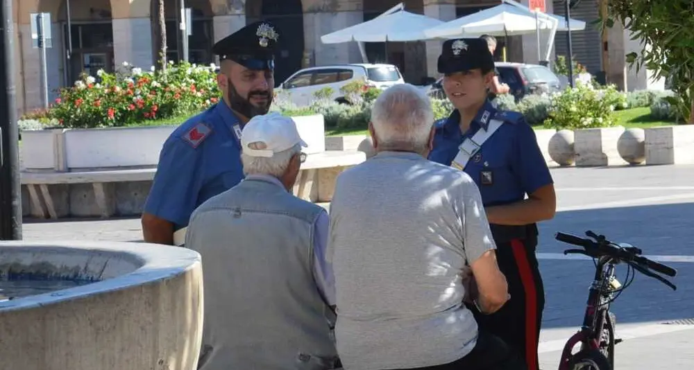 «Si fingono carabinieri per truffarci»