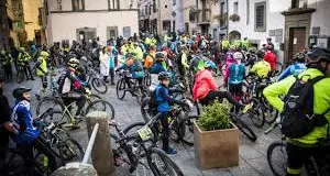 Sport e solidarietà con il “Tour brûlé”: al via l’ottava edizione della cicloturistica