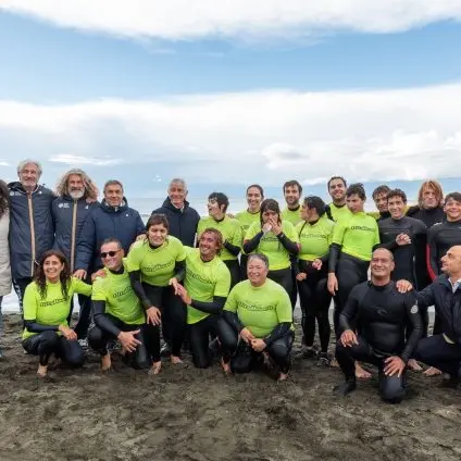 Surf, a Fregene la giornata conclusiva del progetto “Surf & Sup Inclusivo-Un mare di sport e inclusione”