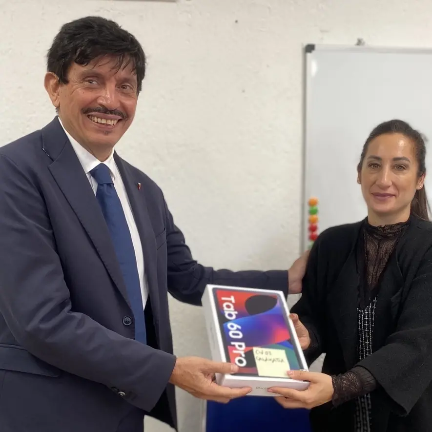 Dispositivi per la traduzione Lis nelle cinque farmacie comunali