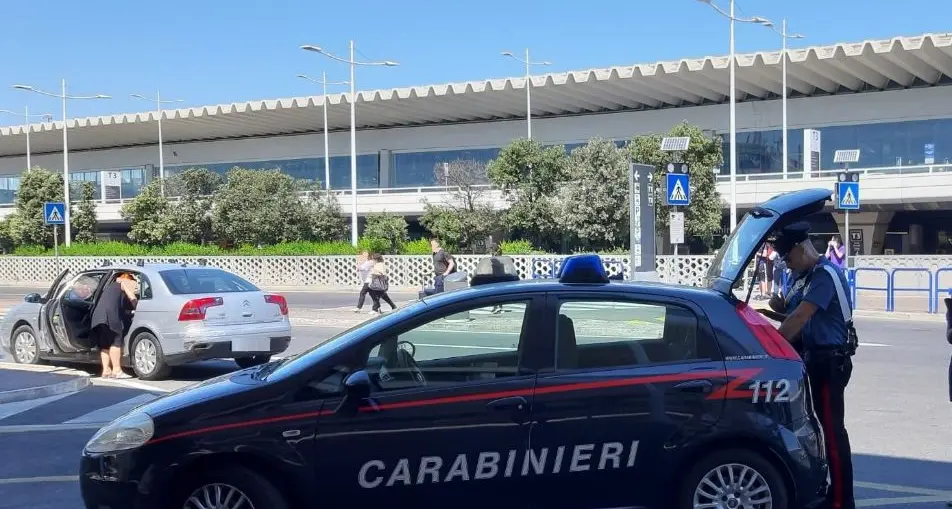 Aeroporto Fiumicino, tentato furto di merce dai Duty free: due denunce
