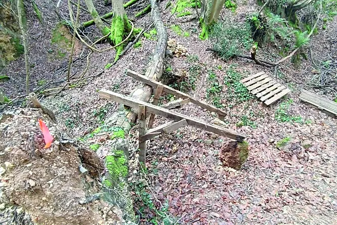 Cava Ballotta interrata e mimetizzata per fare spazio a percorsi Mtb e motocross