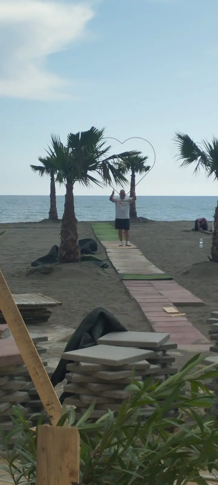 Tarquinia, lo stabilimento balneare comunale si trasforma in “villaggio turistico”