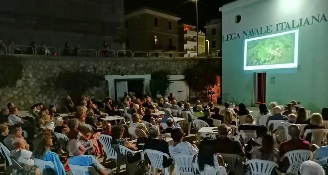Opinioni di un Clown alla Lega Navale
