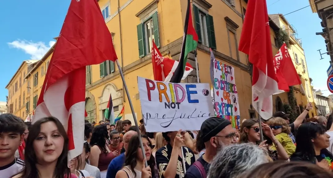 TusciaPride, sfilata in centro per i diritti queer