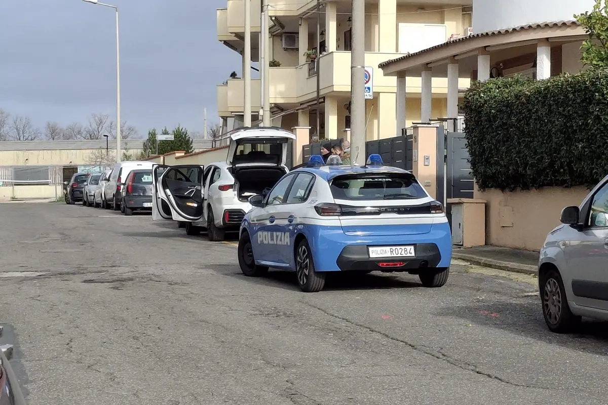 Il furto, la fuga e poi lo sparo: due ladri bloccati