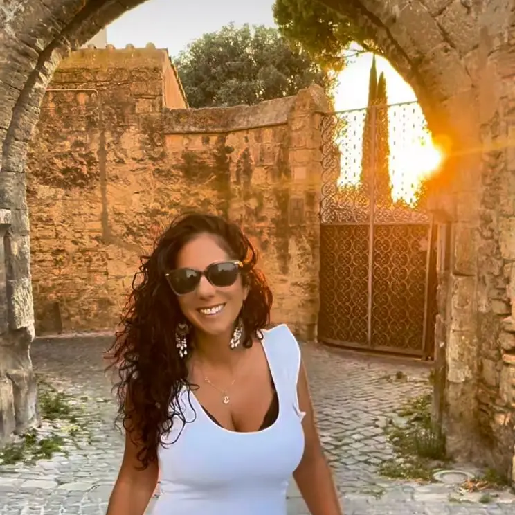 Tarquinia meta di influencer: arriva in città Elena Murgia ed è subito “like”