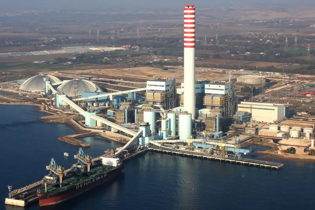 Centrale a carbone, futuro sospeso