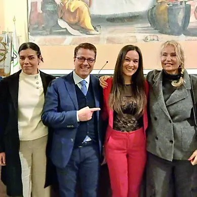 Parterre d’eccezione alla presentazione del libro di Anna Maria Travagliati