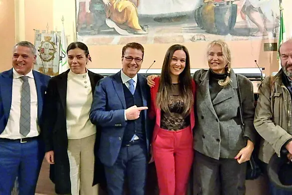 Parterre d’eccezione alla presentazione del libro di Anna Maria Travagliati