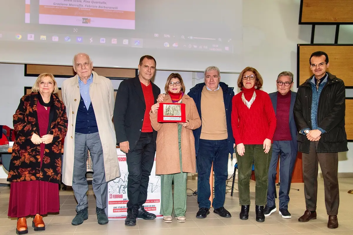 Da sinistra Stefania Tinti, Fabrizio Barbaranelli, Pino Quartullo, Silvia Scola, Piero Alessi, Marina Marucci, Piero Pacchiarotti e Graziano Marraffa