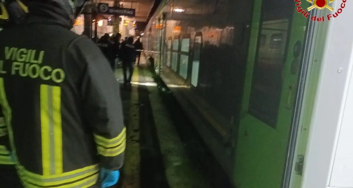 Giovane muore investito dal treno