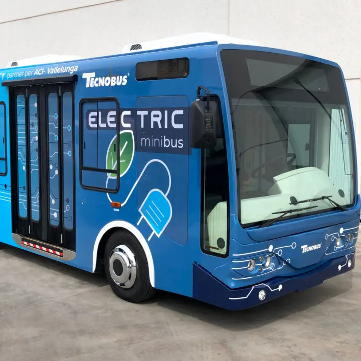 Viterbo, cinque minibus elettrici per il centro storico