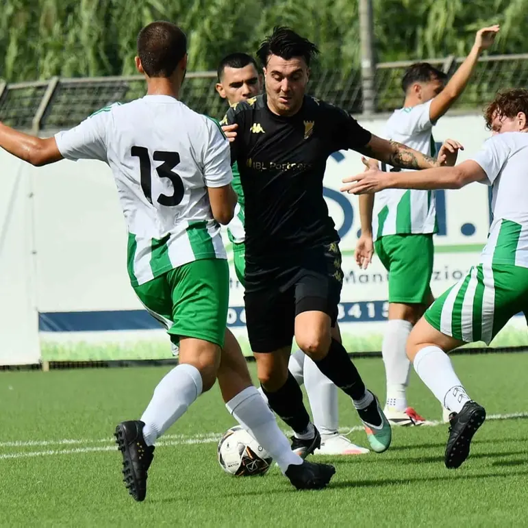 Tasselli illude, Andreoni pareggia e poi si fa espellere: Ladispoli-Fiano finisce 1-1