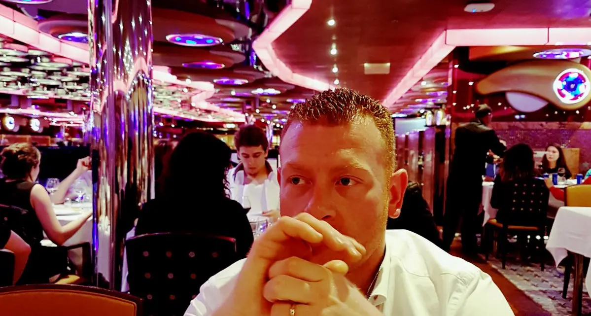 39enne trovato morto ai piedi di un cavalcavia