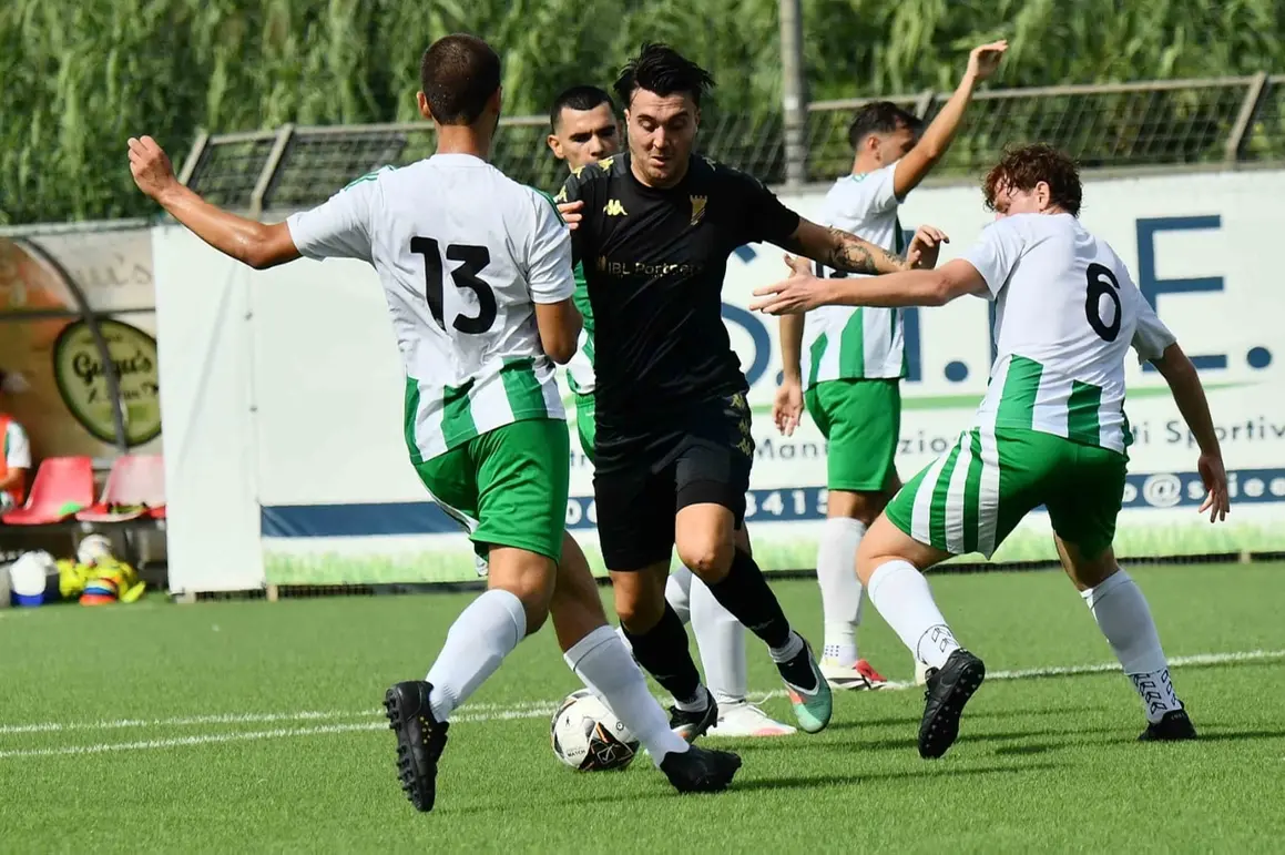 L\\u2019attaccante Edoardo Modesti