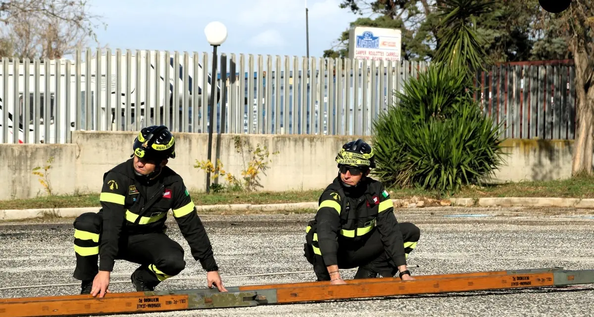 Personale all’osso e pochi mezzi, ai pompieri di Cerveteri manca pure l’autoscala