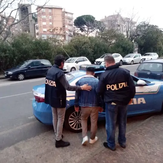 Maltrattamenti in famiglia, espulso filippino