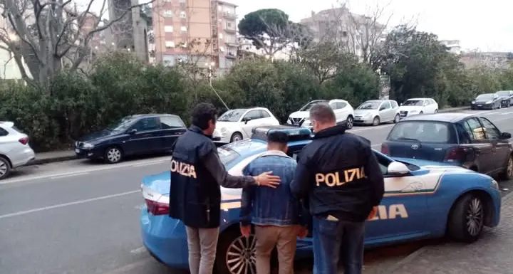 Maltrattamenti in famiglia, espulso filippino