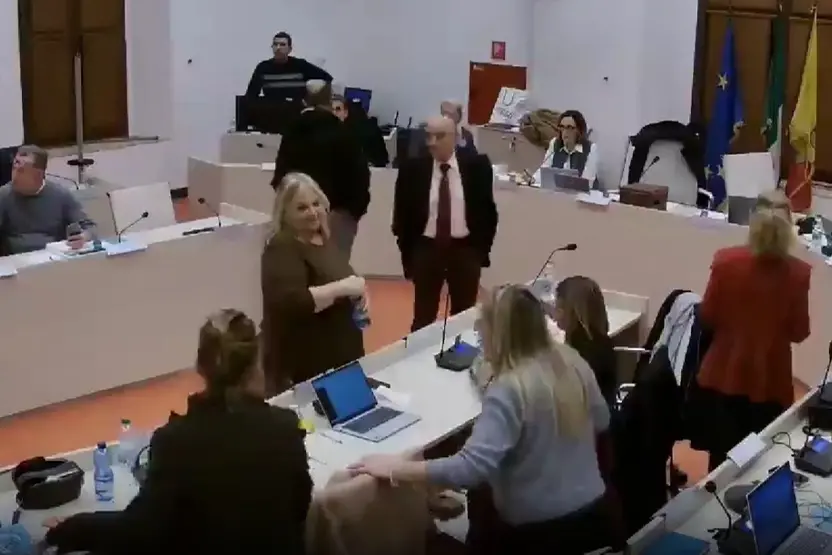 «Cerveteri non merita questo. Sindaco stacchi la spina»