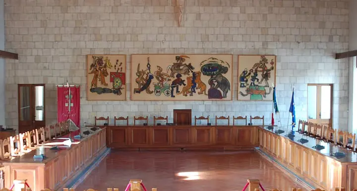 Tarquinia, oggi alle 17 nuova seduta del consiglio comunale