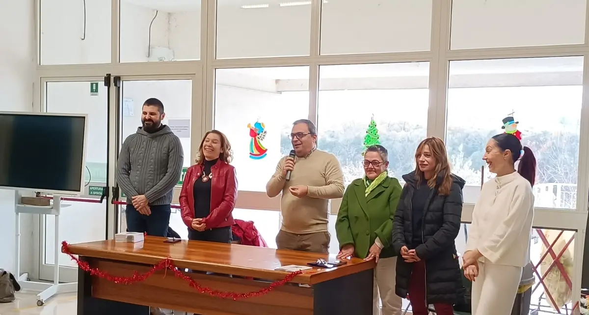 Un libro sotto l’albero degli studenti