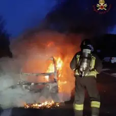 In fiamme il \"Dadaumpa” di Fiumicino, Califano (Pd): «Preoccupanti fenomeni interessano il territorio»