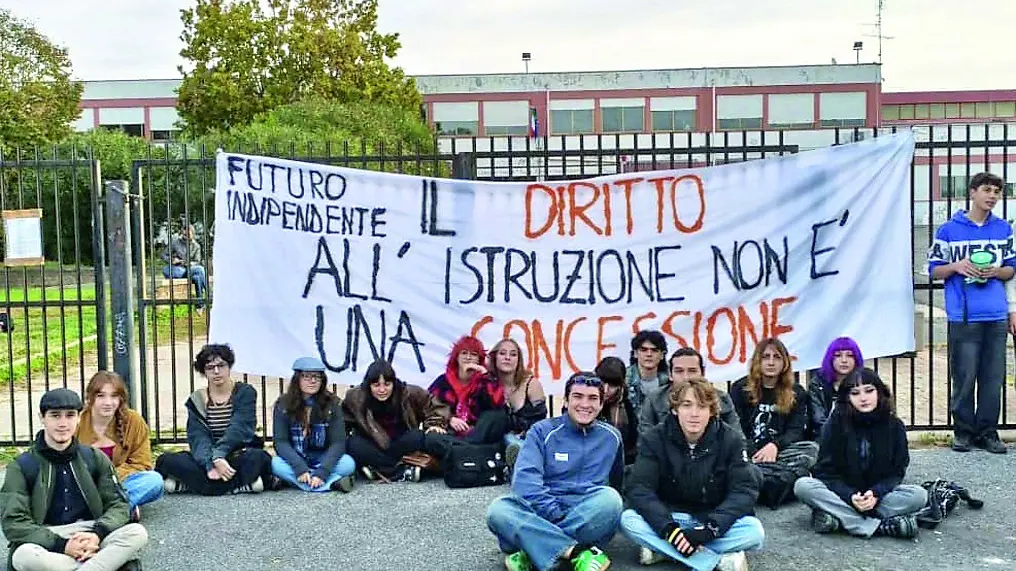 Edilizia scolastica e Guglielmotti, sit-in degli studenti: \"Vogliamo essere ascoltati\"