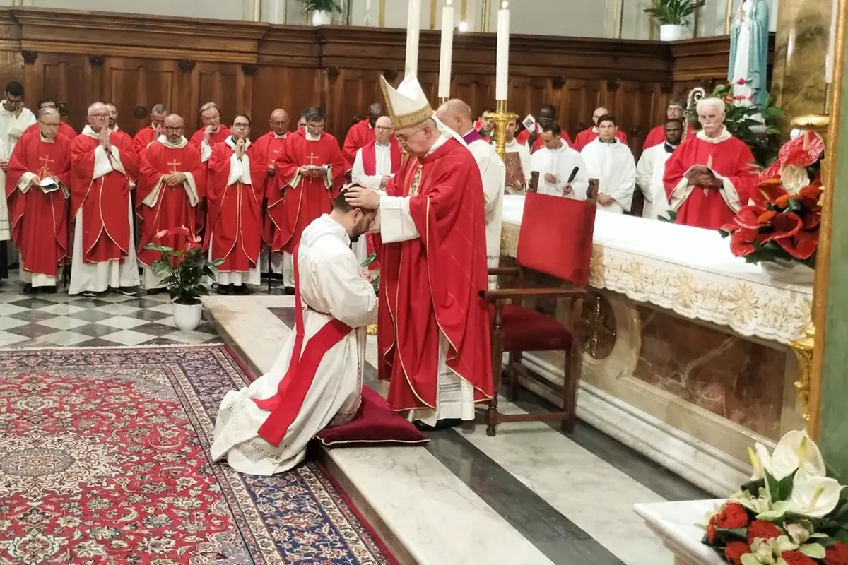 Diocesi Civitavecchia – Tarquinia, il vescovo Ruzza ha ordinato sacerdote don Stefano Nisi