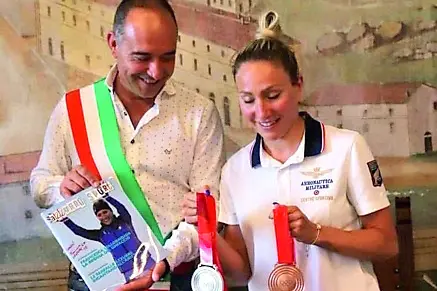 Dall’ospitalità di Allumiere all’oro olimpico: Francesca Lollobrigida festeggiata nel paese collinare