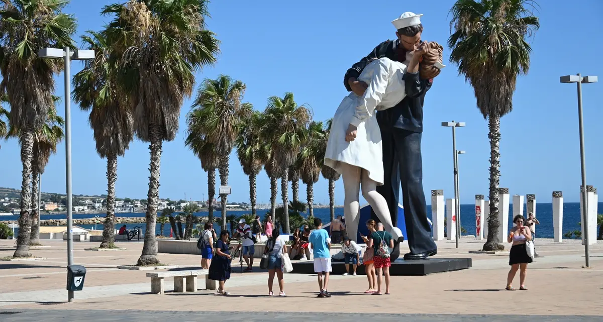 Statua del Bacio, quale destino?