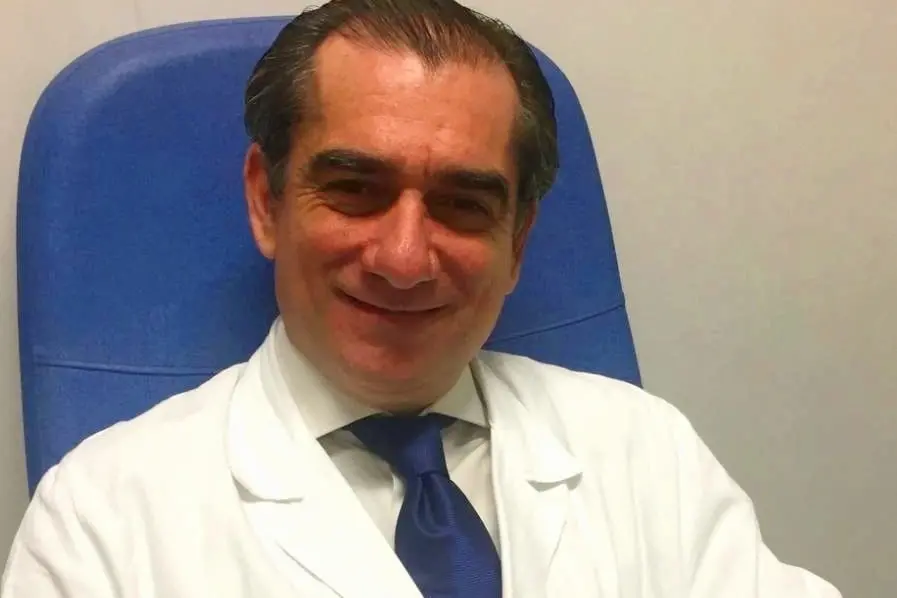 <p>Il direttore della Chirurgia Pasquale Lepiane</p>\\n
