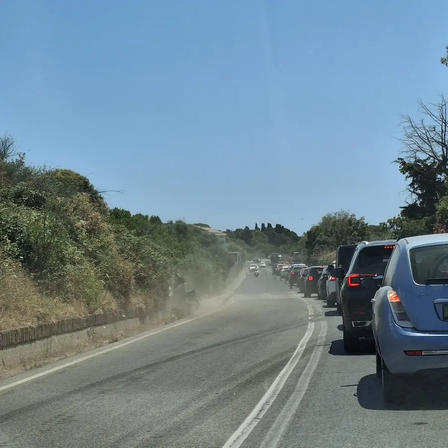 Traffico paralizzato sull’Aurelia sud
