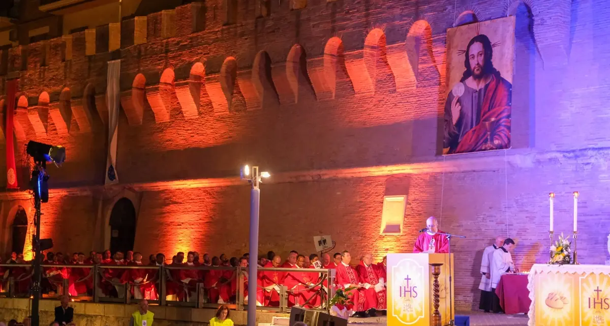 Veglia di Pentecoste al Porto storico, la sollecitazione del vescovo Gianrico Ruzza