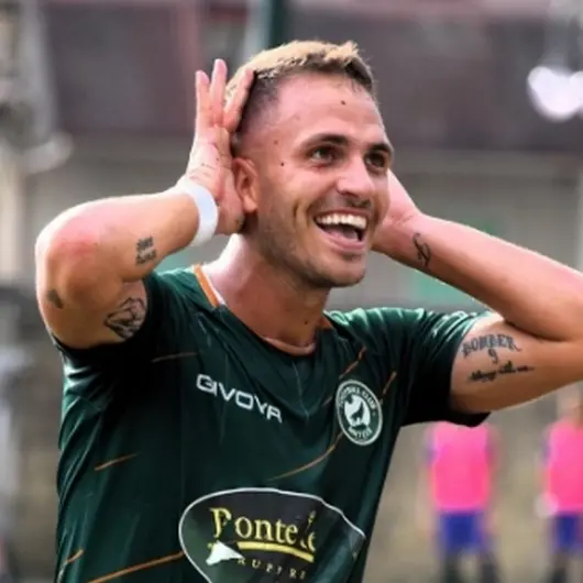 Vecchia senza fronzoli: otto nuovi giocatori